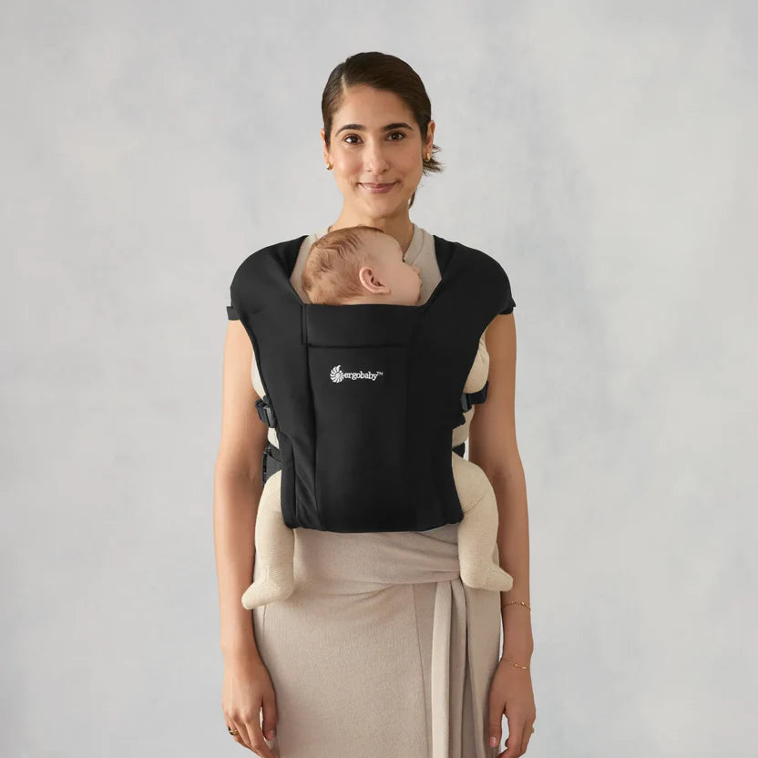 Embrace Cozy Newborn Carrier Pure Black